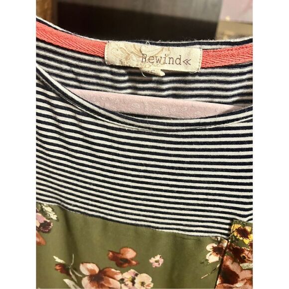 Rewind Women's Green Half Stripe Half Floral T-Shirt Size M - Picture 3 of 6